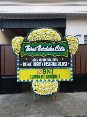Papan Bunga Duka di Girsang Sipangan Bolon