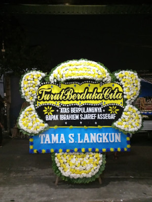 Papan Bunga Duka di Girsang Sipangan Bolon
